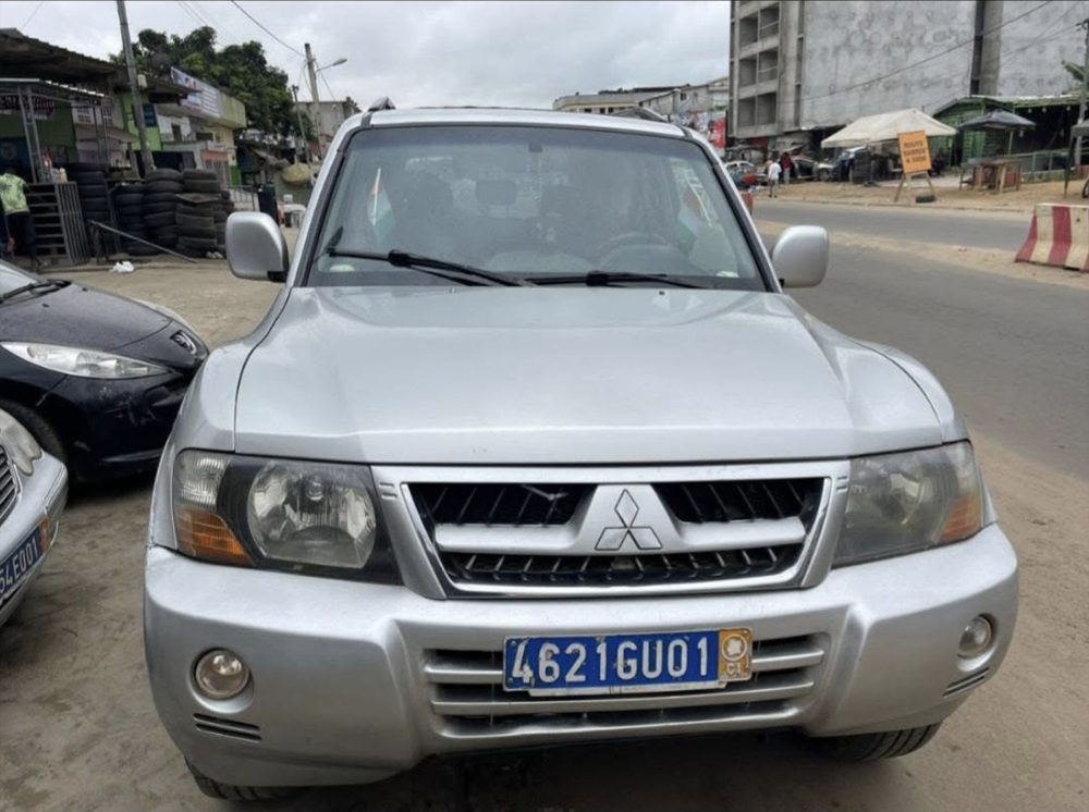 Mitsubishi Pajero en location à Abidjan